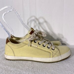 Taos Footwear Light Yellow Canvas Lace Up Round Toe Sneakers 8